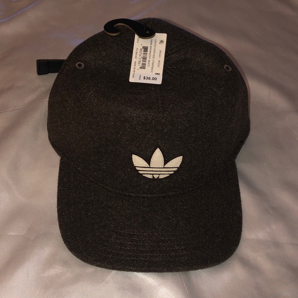 adidas Unisex Heritage Brown & Off White Logo Fuzzy Strapback Baseball OS NWT